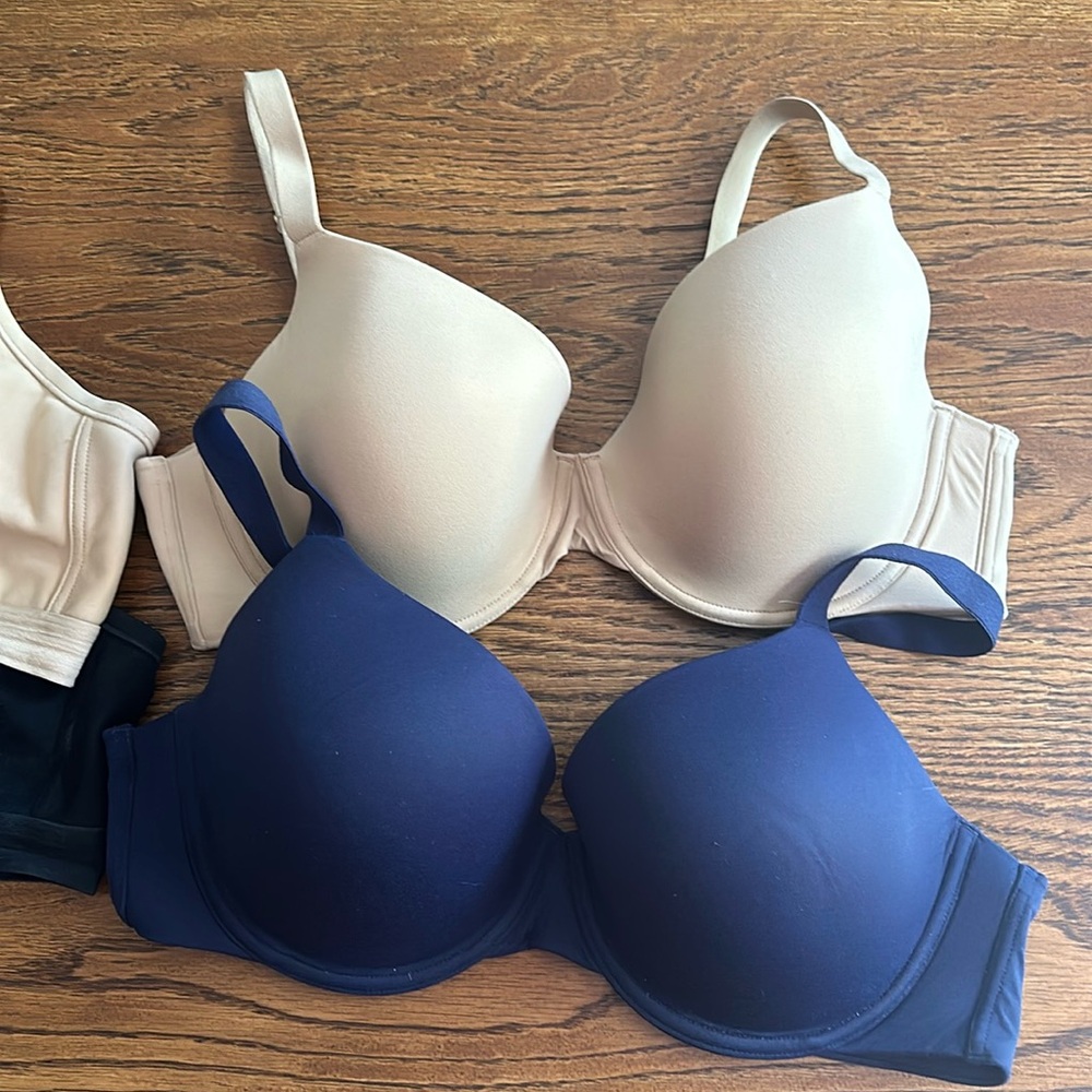 Lot of 4 soma bras: 38D